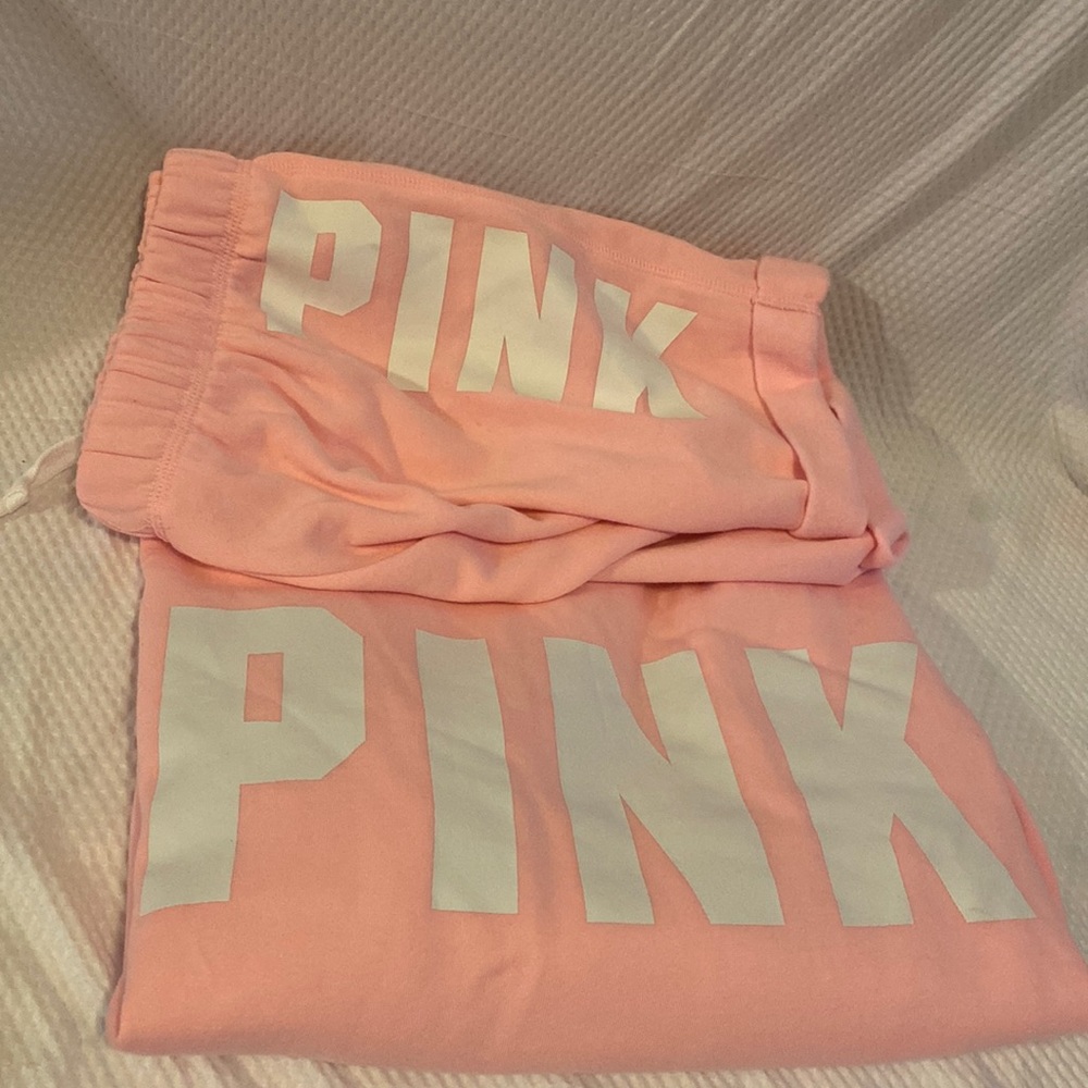 Fleece Cropped Sweatshirt and Campus Sweat Shorts PINK